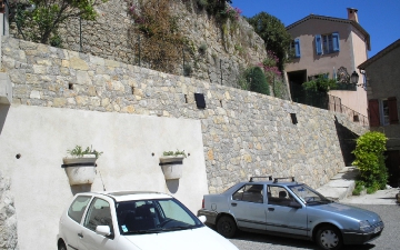 MUR EN PIERRE